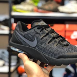 giày thể thao 2018