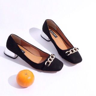 giày bít mũi xích nỉ