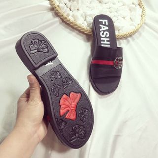 dép quai ngang nữ xinh