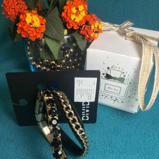 lắc tay xuất dư HM