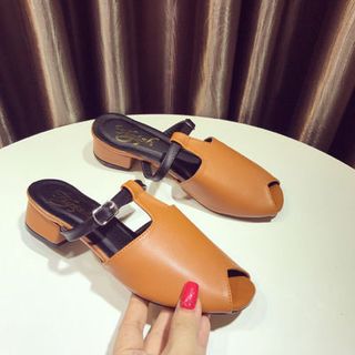 dép hở mũi got thấp