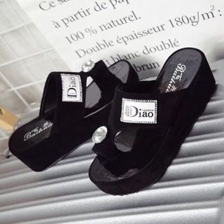 dép xuồng đính đá