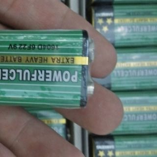 Hộp 10 viên pin 9v samxieng