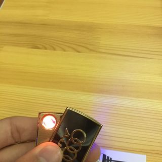 Bật lửa điện zippo