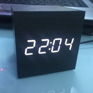 Đồng hồ led để bàn báo thức hình lập phương