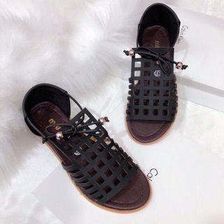 giày sandal đục lỗ quai bit hậu