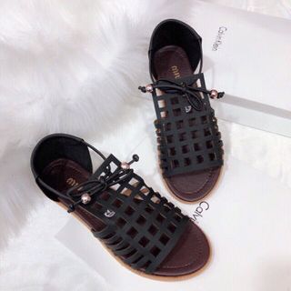 giày sandal đục lỗ quai bit hậu