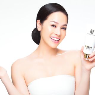 Facial Scrub Oliver – Tẩy Tế Bào Chết