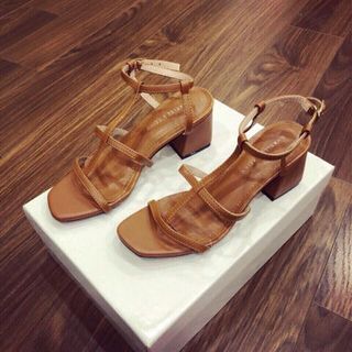 giày sandal got vuông