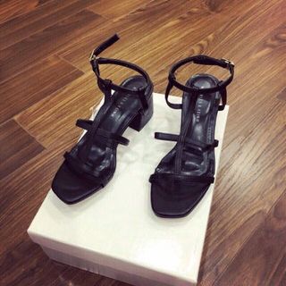 giày sandal got vuông