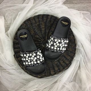 dép bản ngang Ngọc