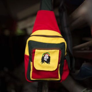 túi đeo chéo Rasta