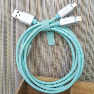Cáp sạc bọc dù Miniso Nhật Bản 2 đầu Micro USB/Lightning 1 mét