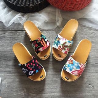 dép bản ngang hoa xinh