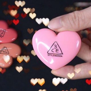 son dưỡng môi trái tim