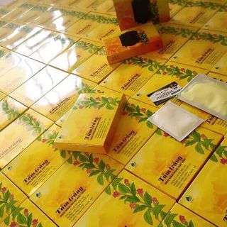 Tắm Trắng Men Mầm Nghệ Mật Ong