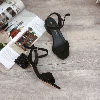 giày sandal gót hột