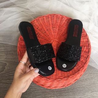 dép quai kim tuyến