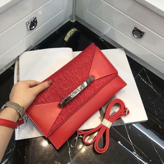 ví cầm tay siêu sang