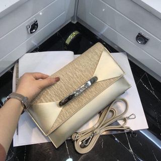 ví cầm tay siêu sang