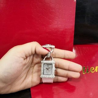 Đồng hồ đính đá