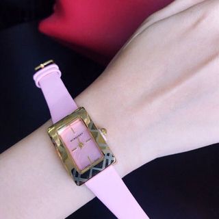 Đồng hồ nữ dây da M01