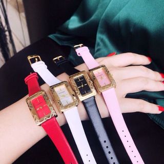Đồng hồ nữ dây da M01