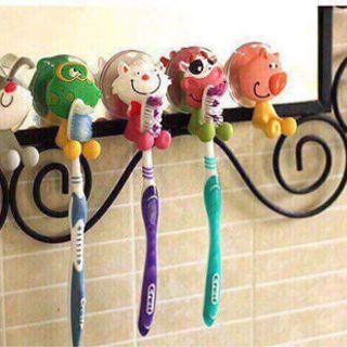 móc treo bàn chải