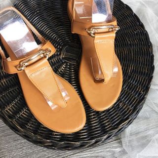 giày sandal tam giác mui