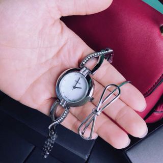 Đồng hồ kim loại nữ xi đẹp