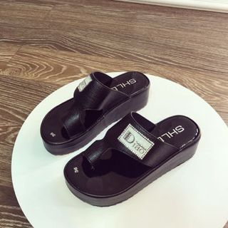 dép xuồng xỏ ngón nu