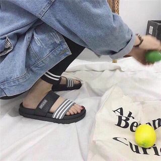 dép đế nhựa đúc