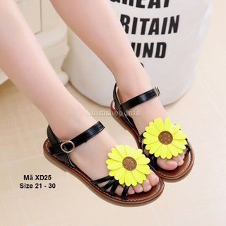 Bán sỉ giày dép trẻ em - Dép sandal bé gái đính hoa cúc xinh xắn XD25 giá sỉ