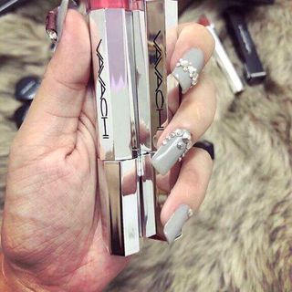 vavachi lipstick