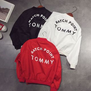 KHOÁC DÙ - TOM