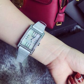 Đồng hồ dây da nữ
