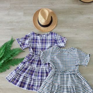Đầm xòe caro