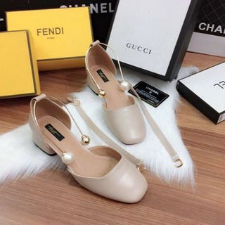 giày sandal hạt châu got vuông