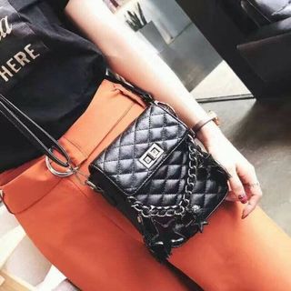 TÚI ĐEO CHÉO SAO DÂY XÍCH