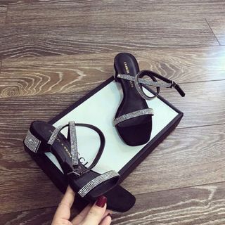 giày sandal viền đá