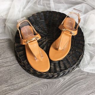 giày sandal tam giác