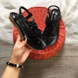 giày sandal bông nhài