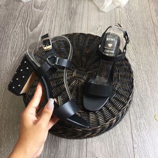 giày sandal got vuông