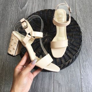 giày sandal got vuông