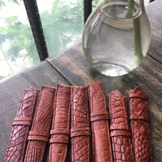 dây đồng hồ da cá sấu