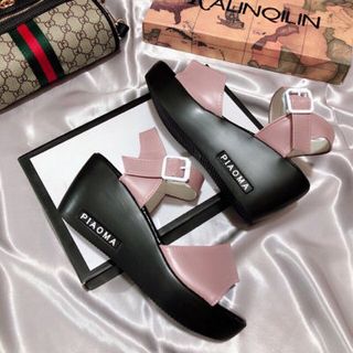 giày sandal xuồng