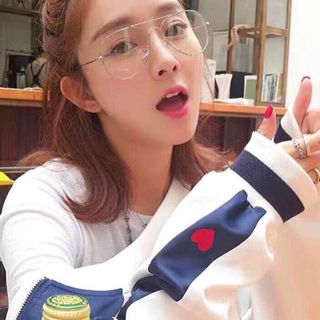 kính nữ thời trang tròng trắng