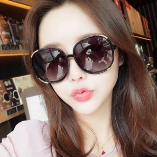 mới xám khói và trà