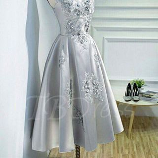 ĐẦM XÒE THÊU HOA KẾT CƯỜM