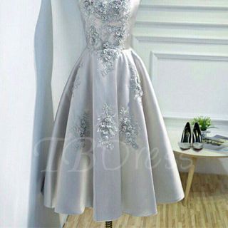 ĐẦM XÒE THÊU HOA KẾT CƯỜM
